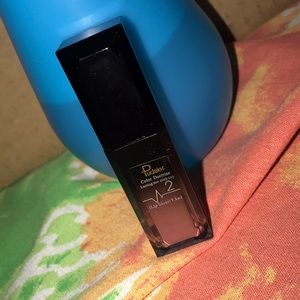 Pink/nude brand new lip gloss